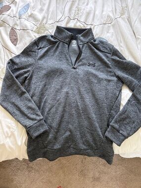 Under Armour Men’s Heather Charcoal Quarter-Zip Pullover